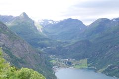 Møre og Romsdal - Stranda - Fv63 - Ørnesvingen utsiktspunkt - Geiranger
