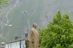 Møre og Romsdal - Sunndal - Sunndalsøra - Skulptur - Nils Trædal (Ståle Kyllingstad, 1960)