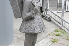 Vestfold - Tønsberg - Skulptur - Første skoledag (Solveyg W. Schafferer, 2002)