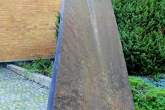 Trøndelag - Trondheim - Peter Egges plass - Skulptur - Nonnen (Bård Breivik, 1995)