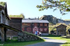Trøndelag - Trondheim - Trøndelag Folkemuseum (Sverresborg) - Bygda - Oppdalsgrenda og Borgen bakenfor