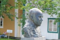 Nordland - Vefsn - Mosjøen - Sjøgata - Skulptur - David Monrad Johansen (Annisif Døhlen, 1978)