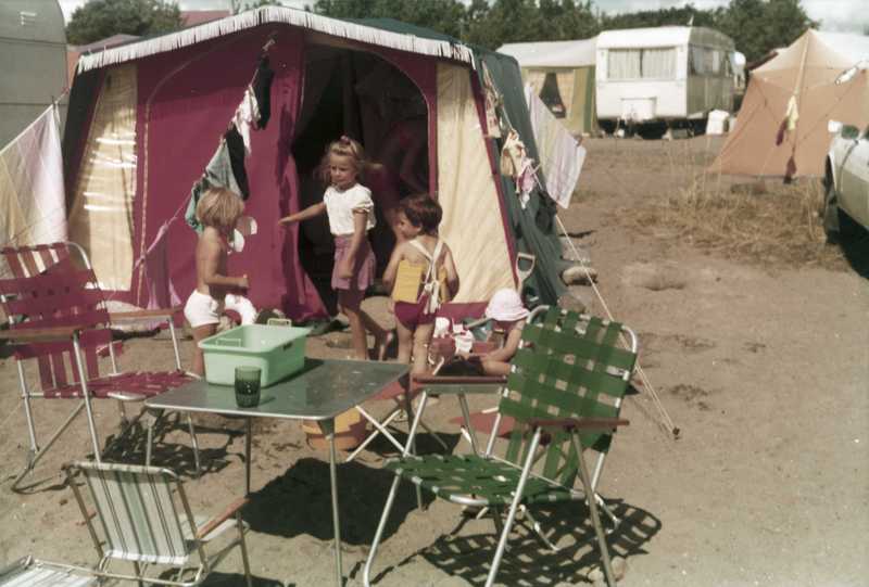 Camping - familietelt og campingmøbler - Oslo Museum 1970-73