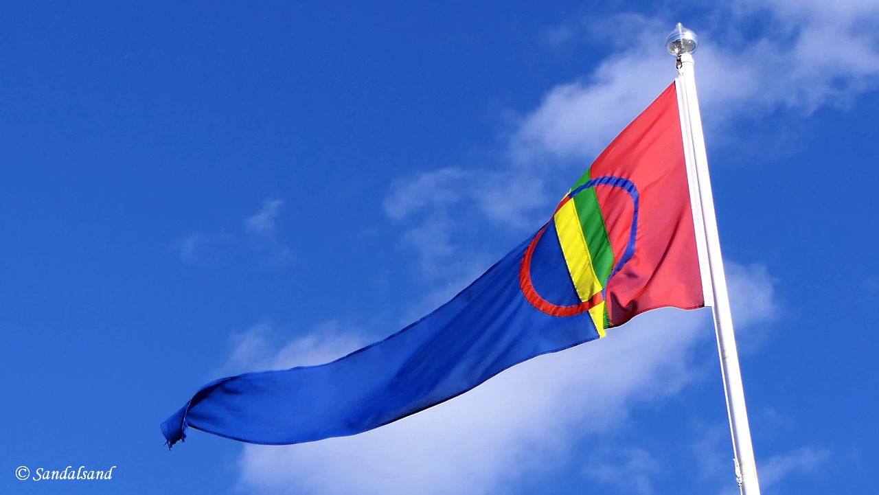 Finnmark - Nesseby - Varangerbotn - Vuonnamárkanat - Sameflagget
