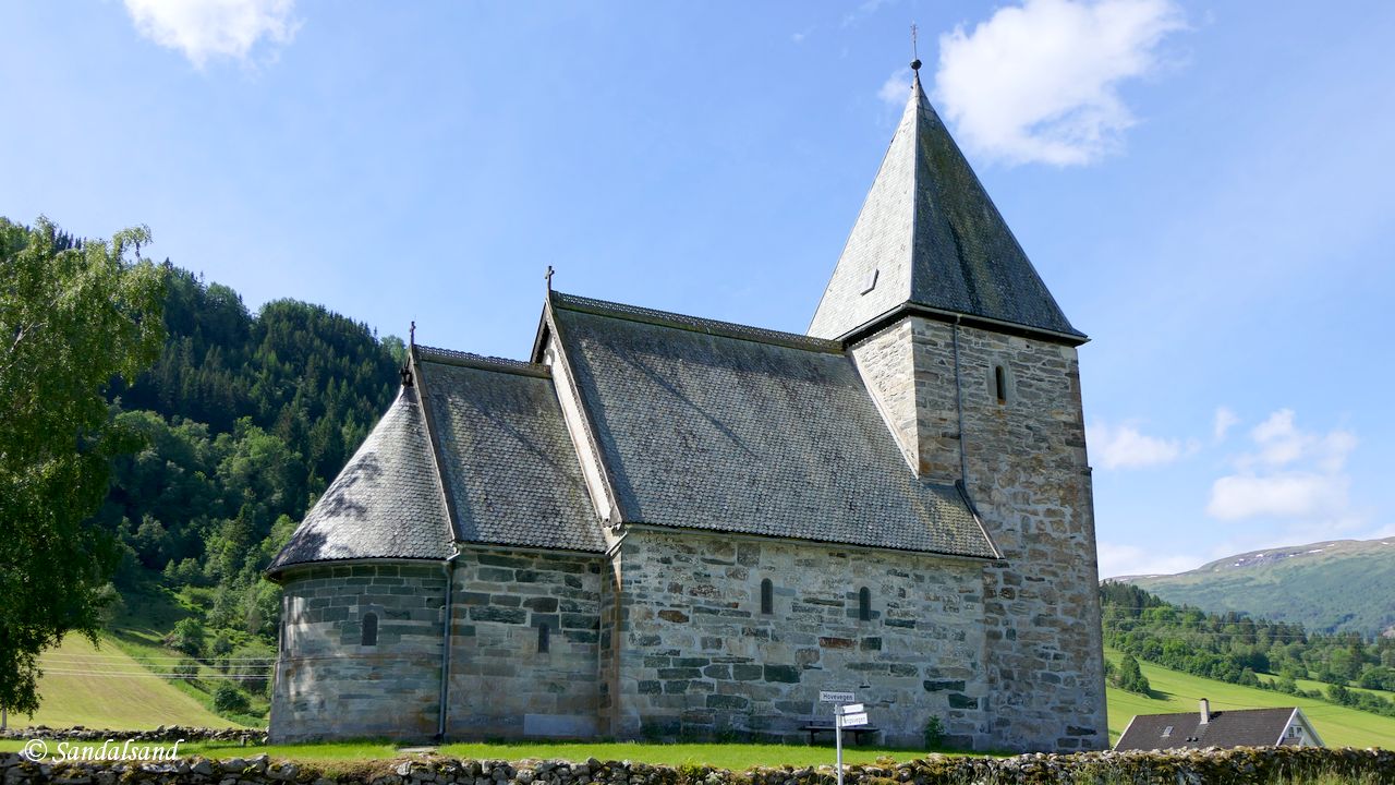 Vestland - Vik - Hove steinkirke