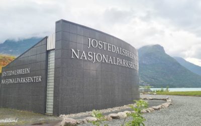 Jostedalsbreen Nasjonalparksenter i Stryn