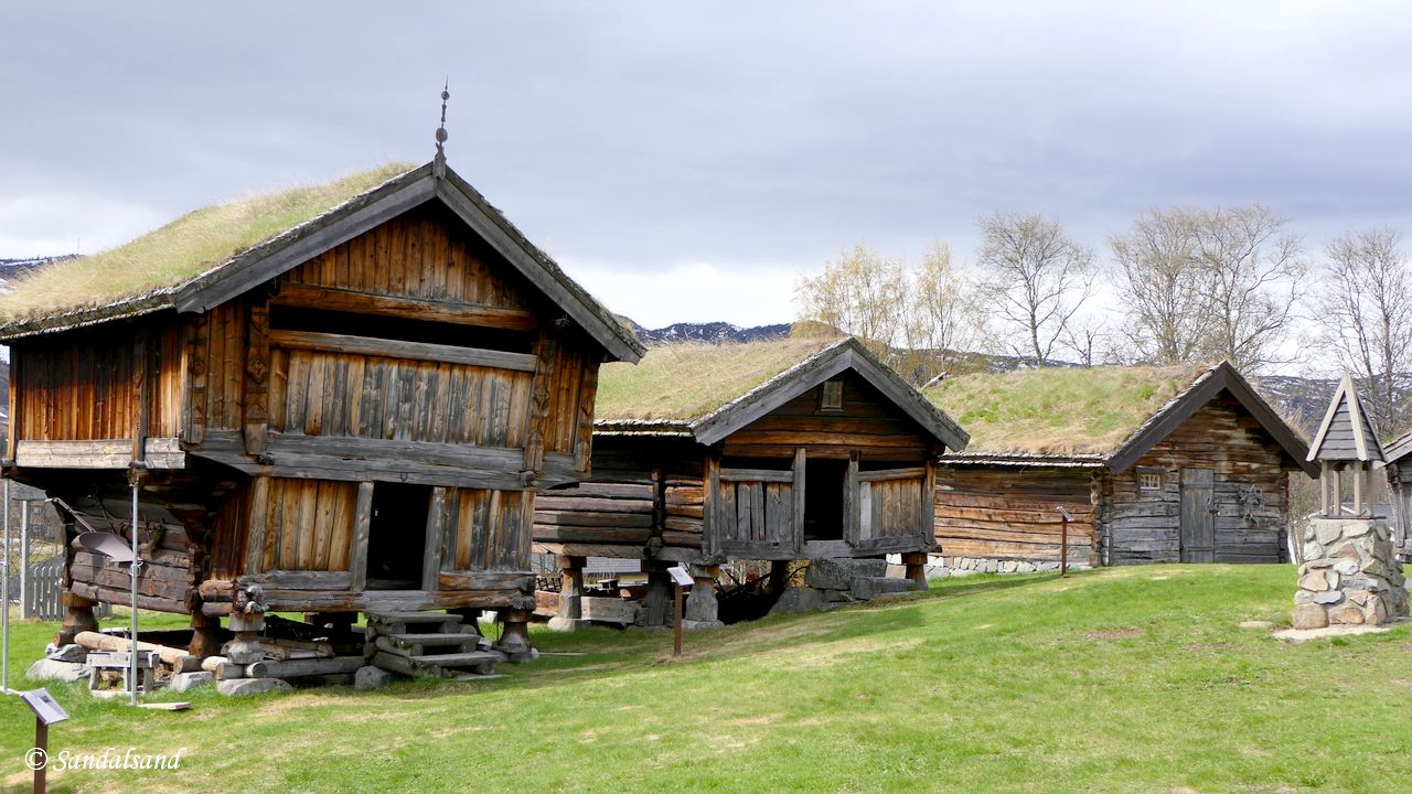 Buskerud - Hol - Geilo - Geilojordet (Loftet, Stolphuset og Fjøset)